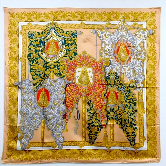 LOEWE $650 LikeNew 100% SILK SCARF in envelope - Picture 2 of 10